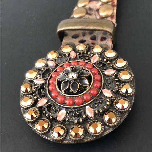 JEWELED BRASS STUDDED GOLD METALLIC LEATHER BELT - Picture 7 of 16